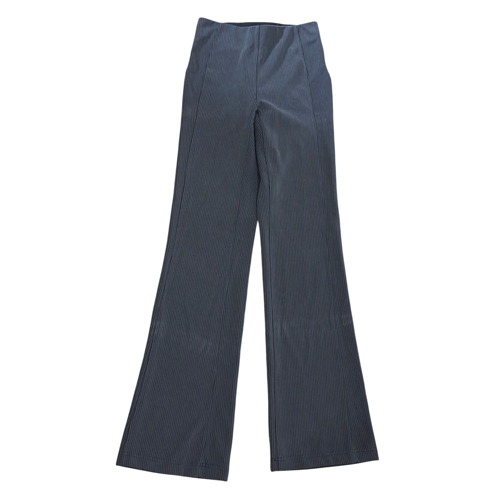 Lululemon Ribbed Softstreme Flared Pant Regular Sporty
Black Grey High Rise 4